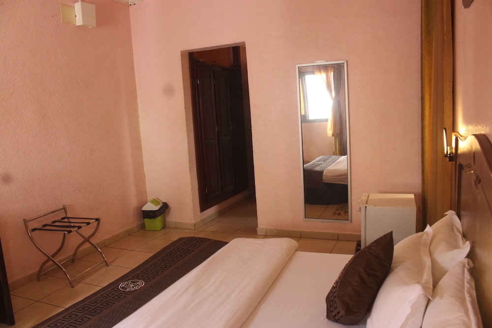 Tou'Ngou Hotel 23/50