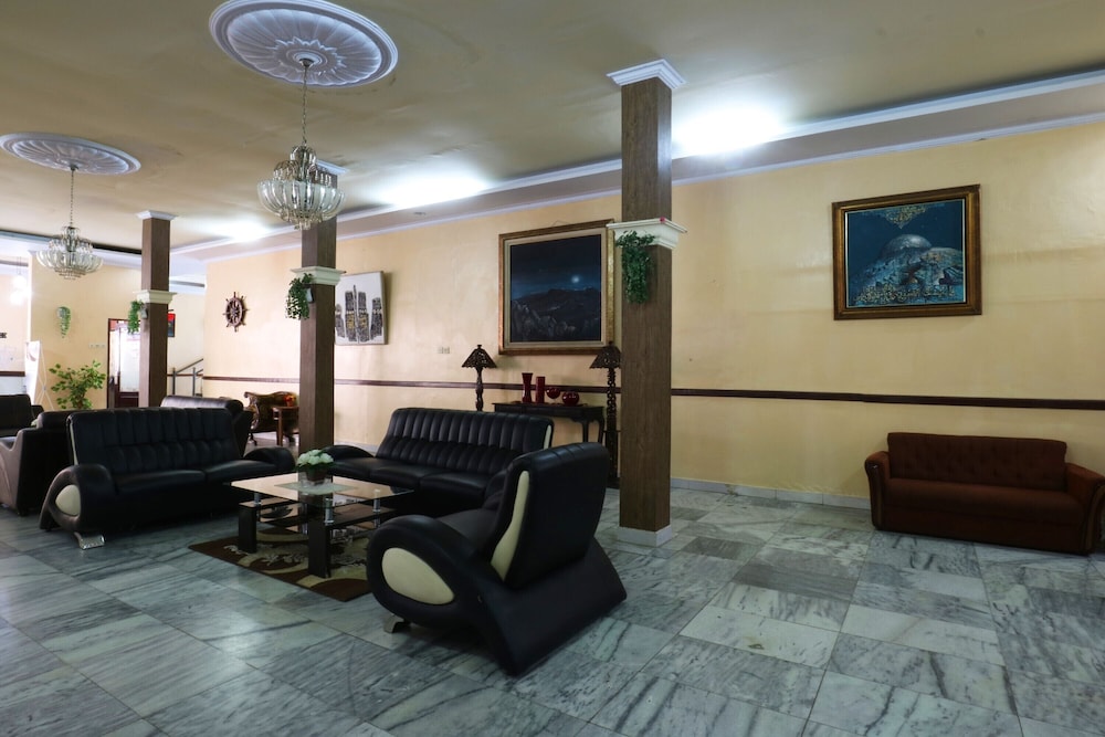Hotel Arjuna 8/66