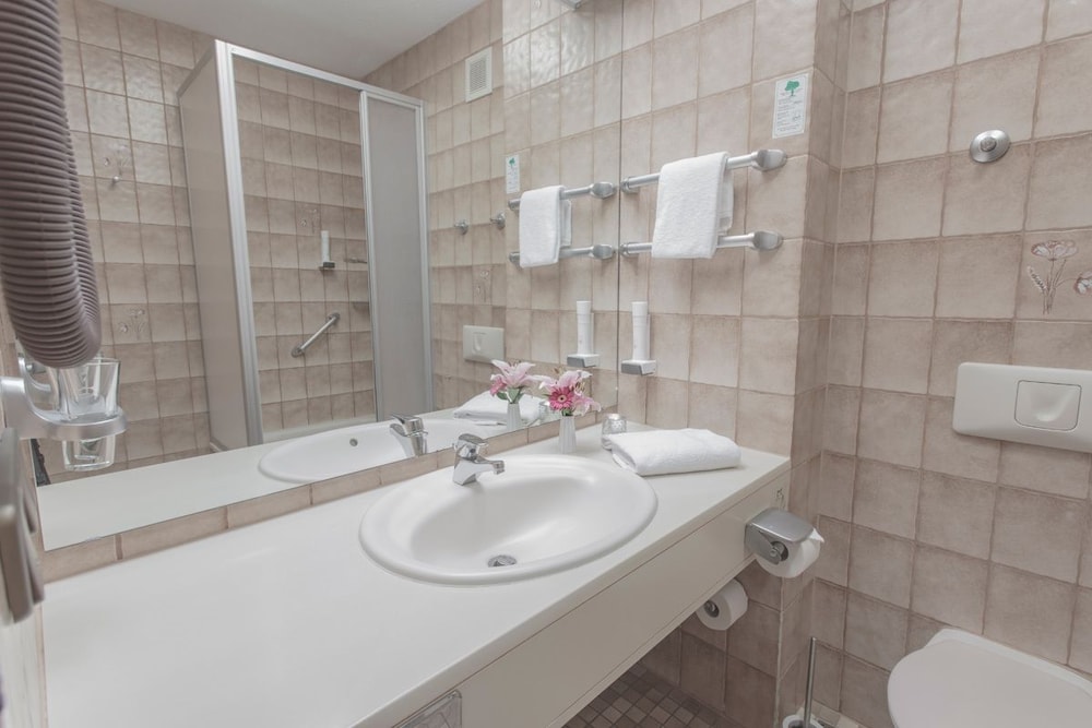 Best Living Hotel Arotel 67/67