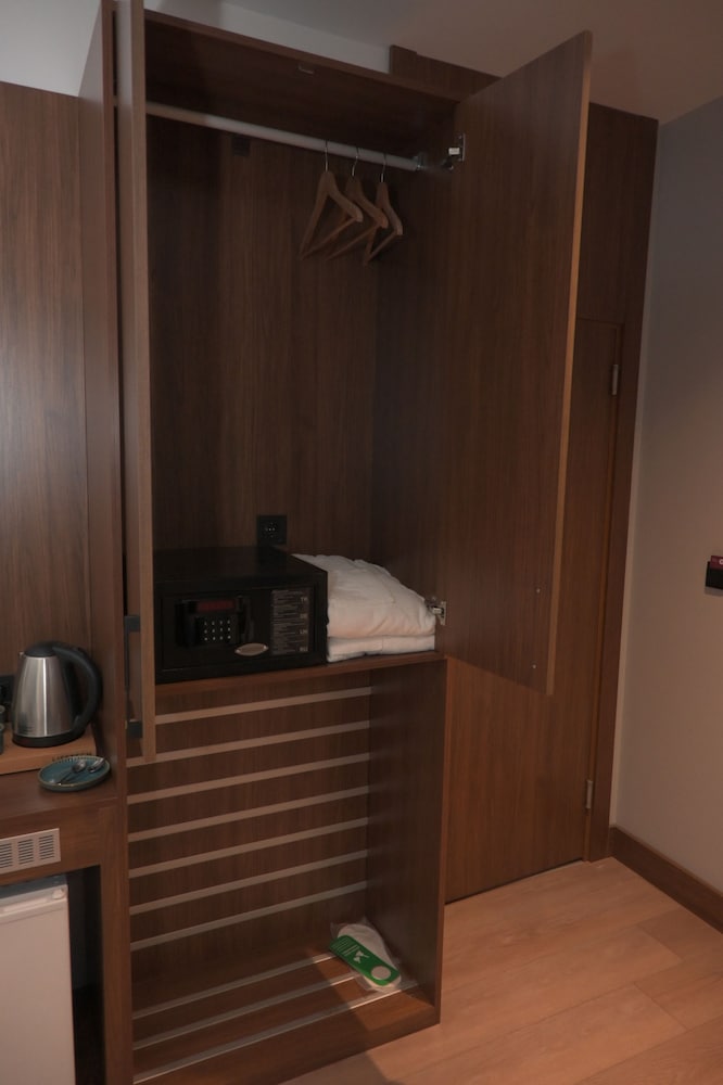 Grand Rue Hotel 27/40
