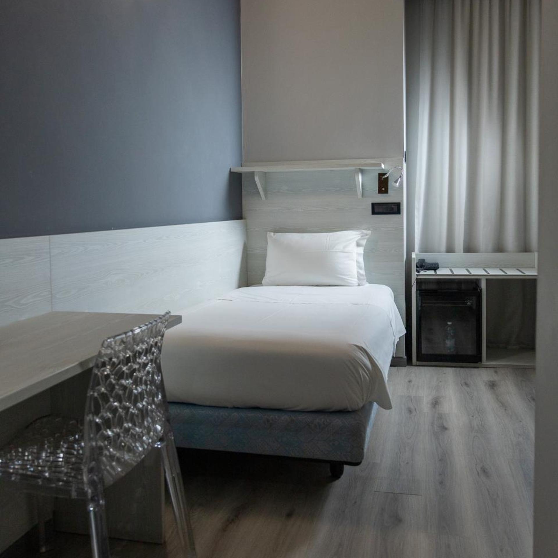 Room, Single, Continental 3/6