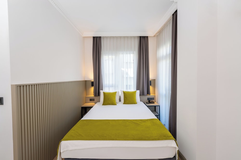 STANDARD, DOUBLE BED