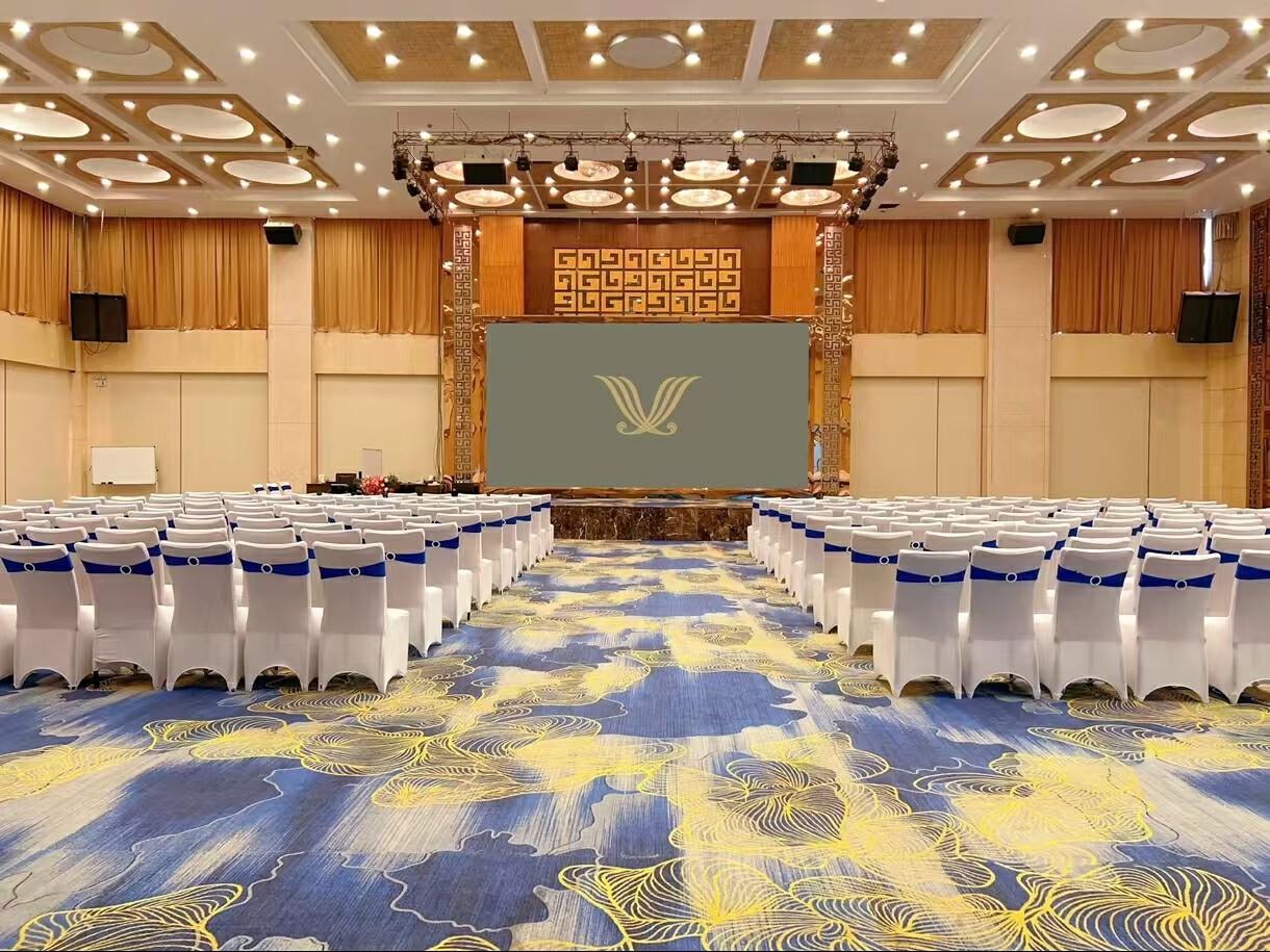Jinghong International Business Hotel 59/68