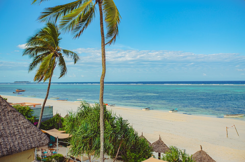AHG Sun Bay Mlilile Beach Hotel 68/75