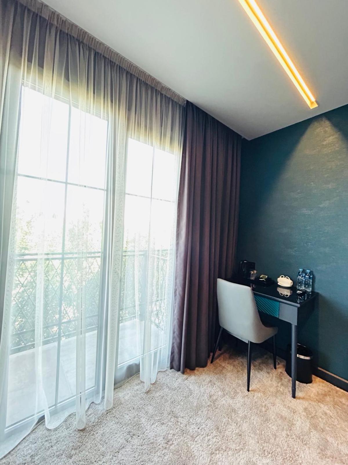 Solomon Hotel 47/51
