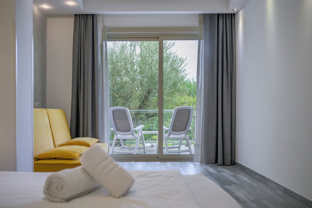Villa Paradiso Suite 17/29