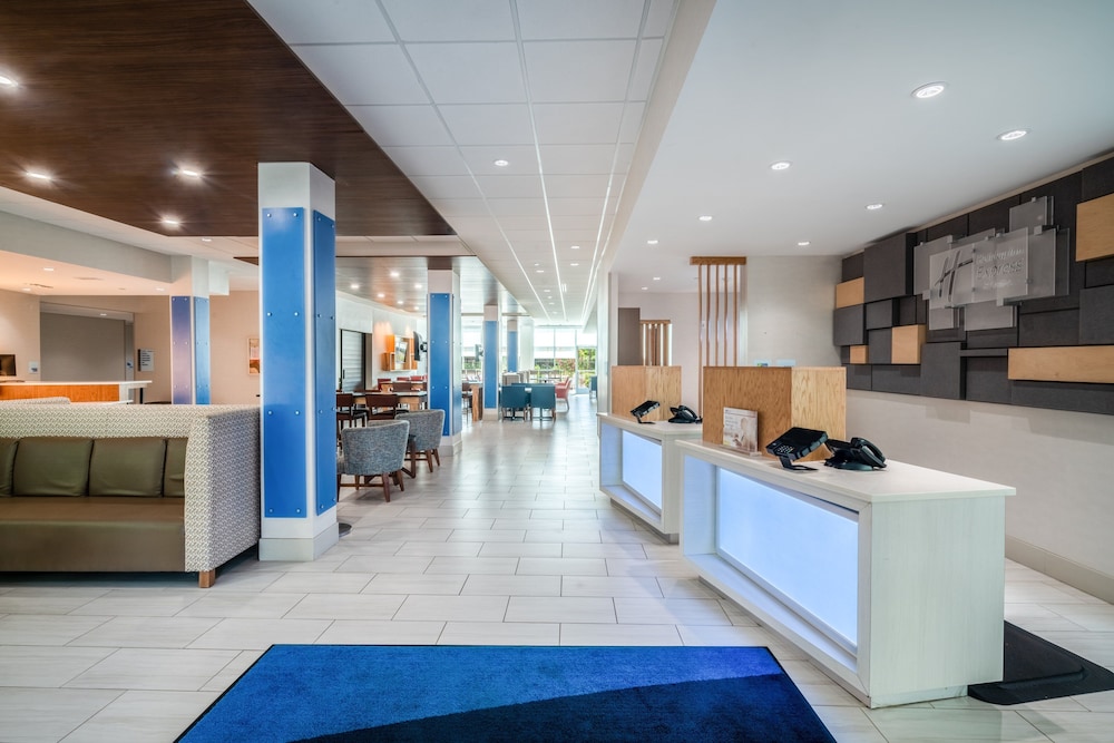 Holiday Inn Express Suites Atlanta Arpt Ne Hapeville 10/47