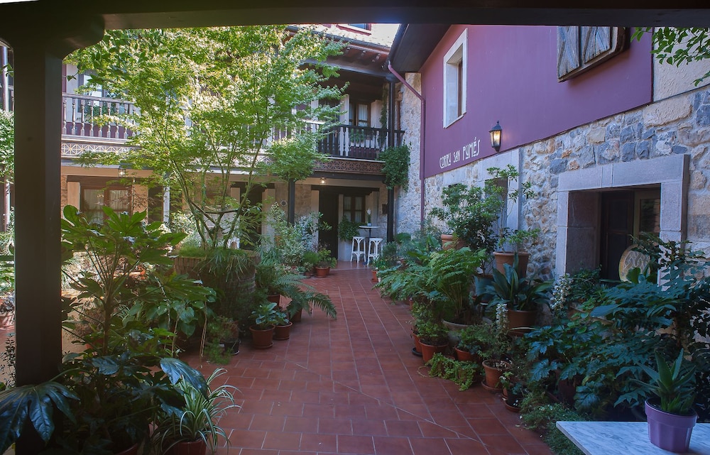 Hotel Corru San Pumés 45/50