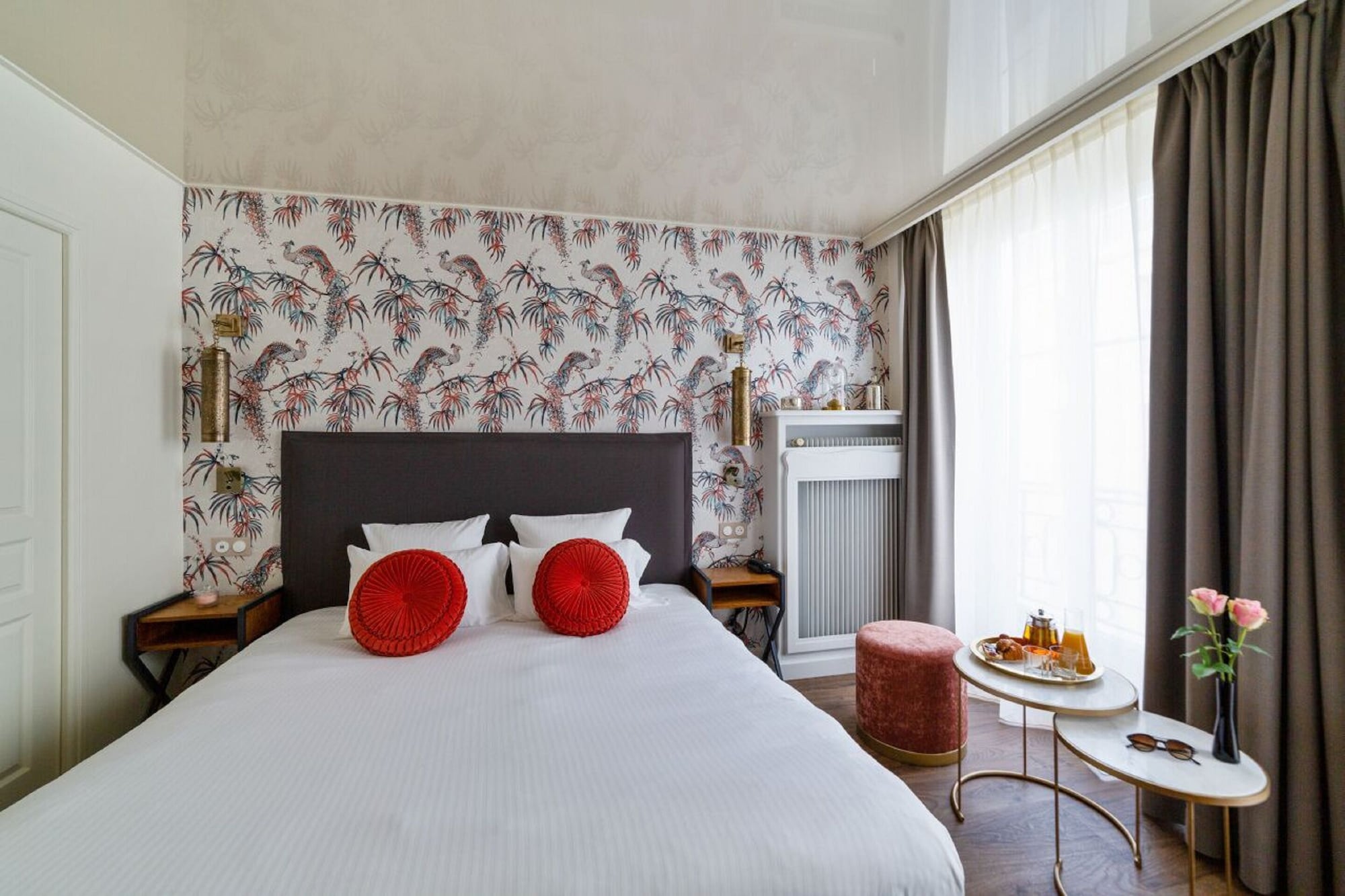 ROOM, DOUBLE BED