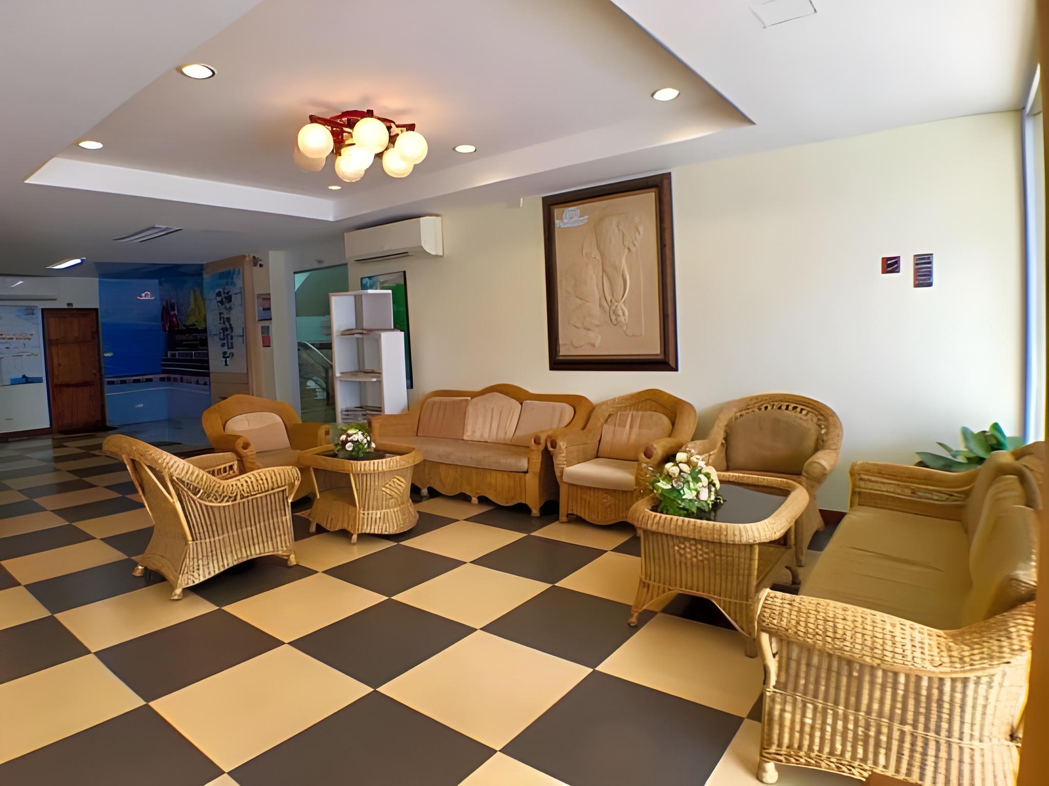 Trat Center Hotel 30/38