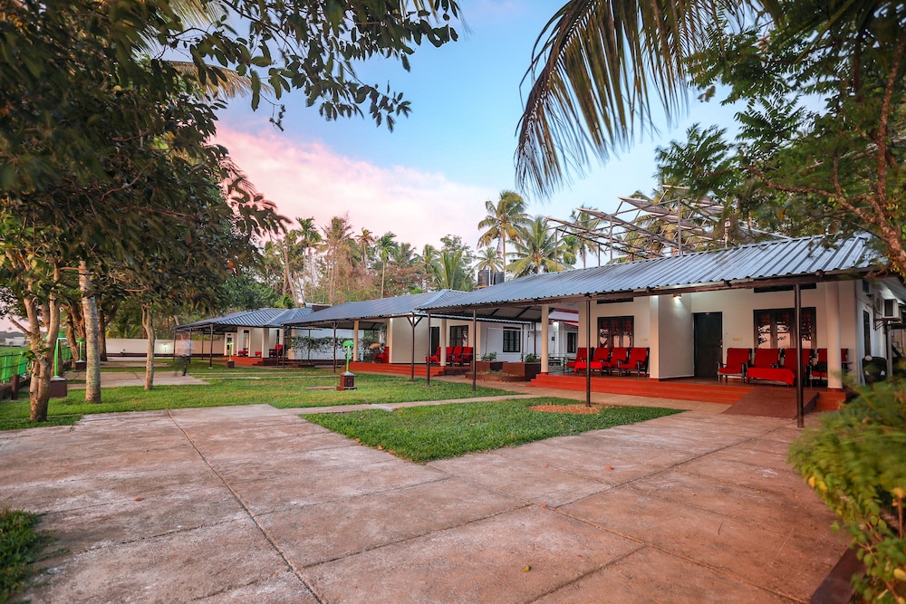 Illikkalam Lakeside Cottages 57/66