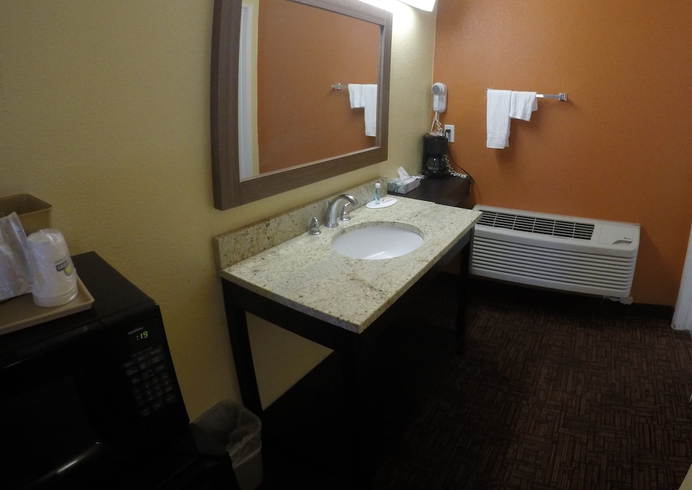 Americas Best Value Inn Blythe 19/24