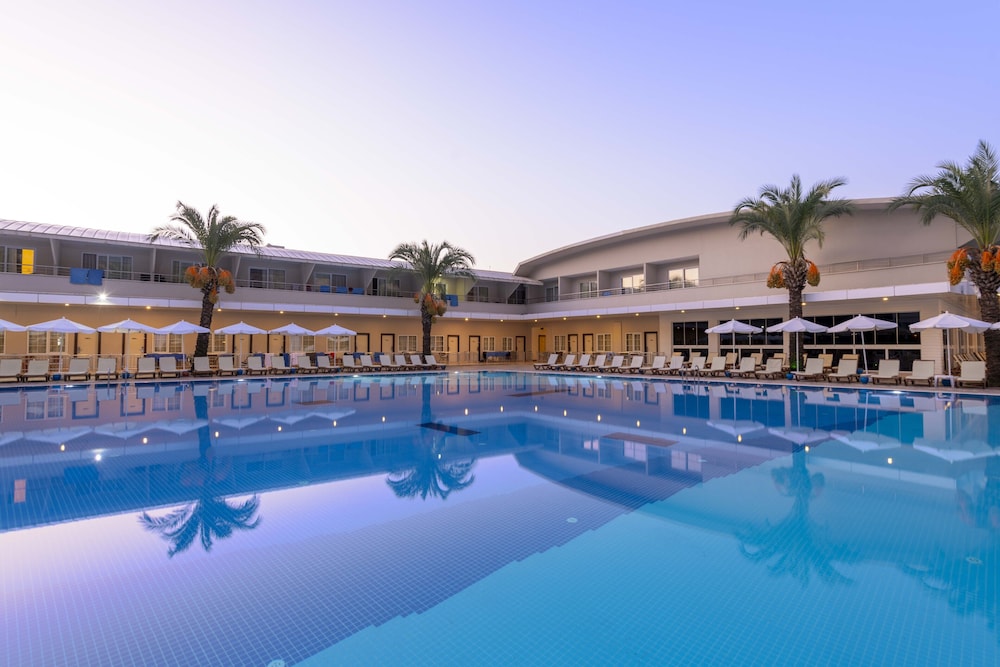 Transatlantik Hotel & Spa in KEMER