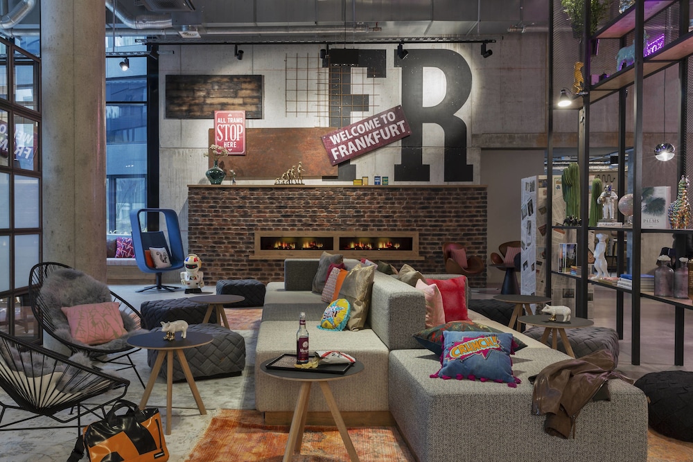 MOXY FRANKFURT CITY CENTER 44/45