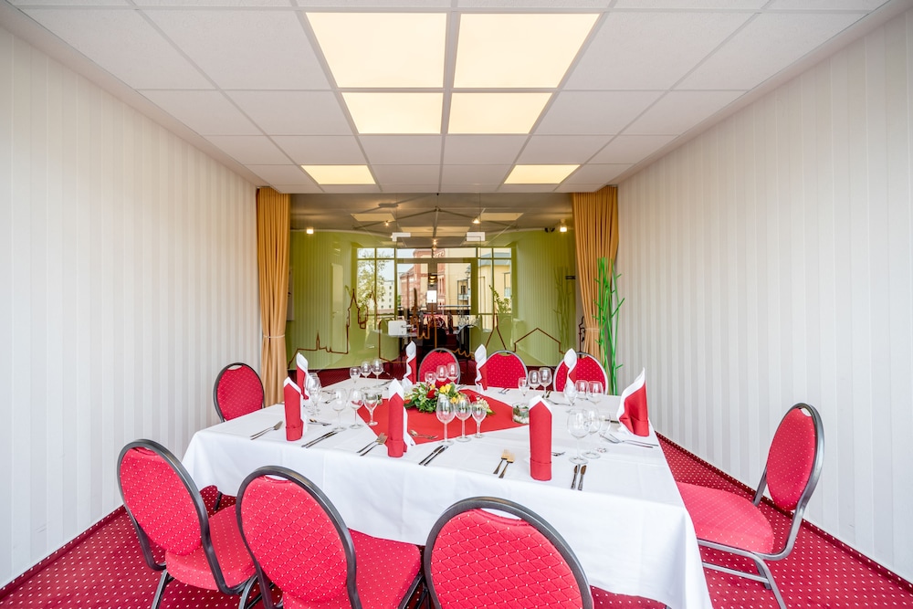 Hotel Stadtfeld 62/65