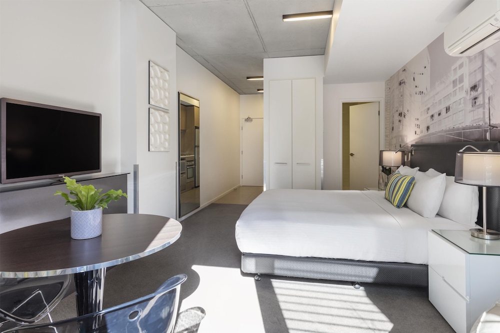 Oaks Melbourne on William Suites 34/50