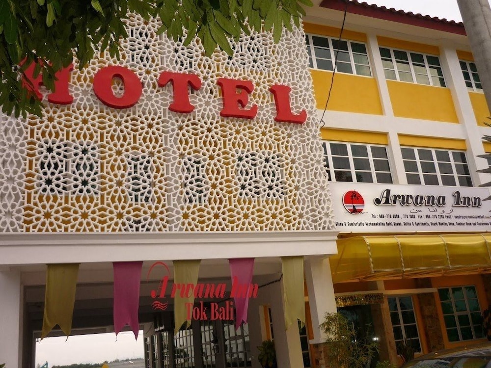 Arwana Inn 2/54