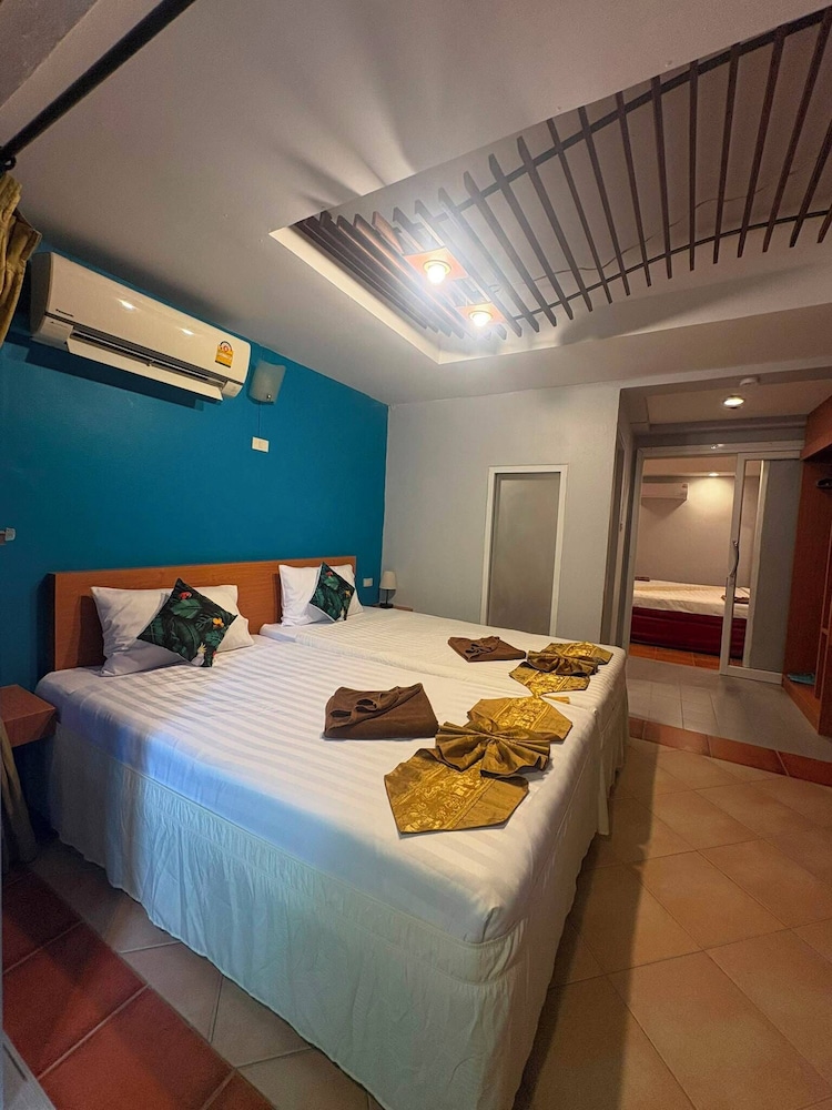 Porter House Patong 33/74
