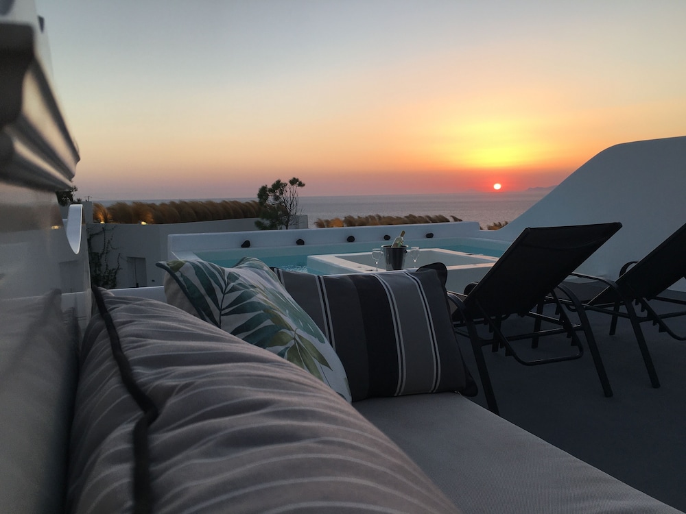 Santolia Art Suites Santorini 23/56