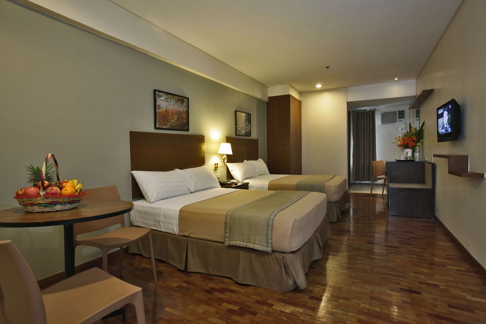Fersal Hotel Kalayaan 30/63