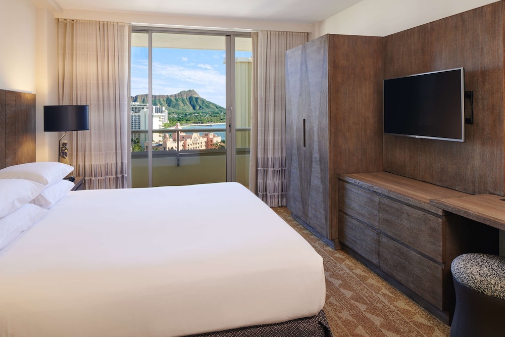 Embassy Suites By Hilton Waikiki Beach Walk 14/42