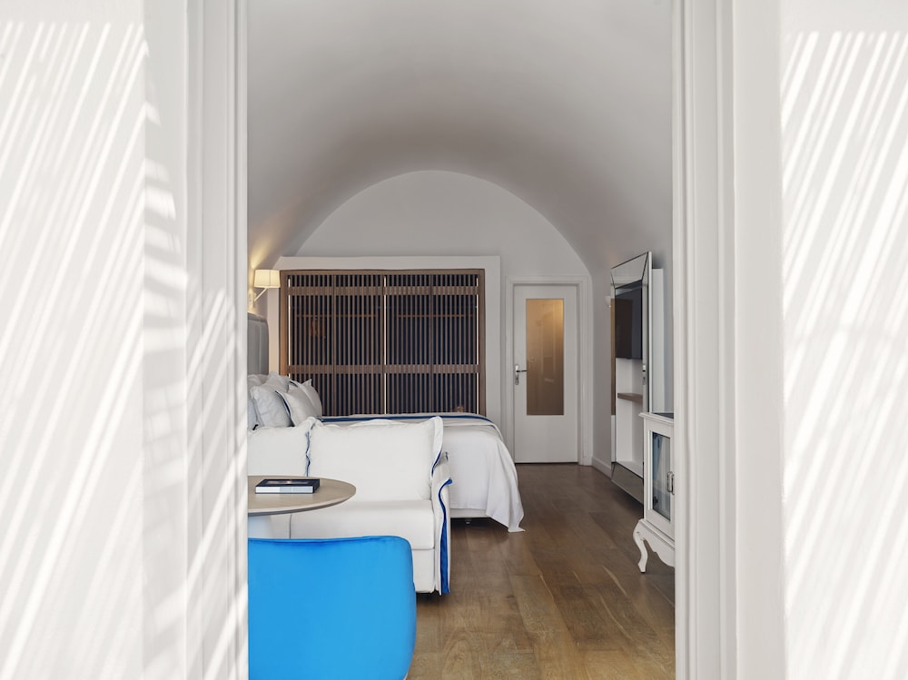 Cave, Horizon, Suite, House, King Bed