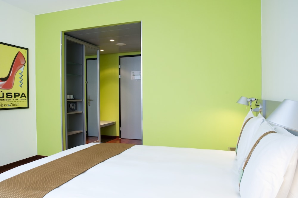 Holiday Inn Zurich Messe 19/77
