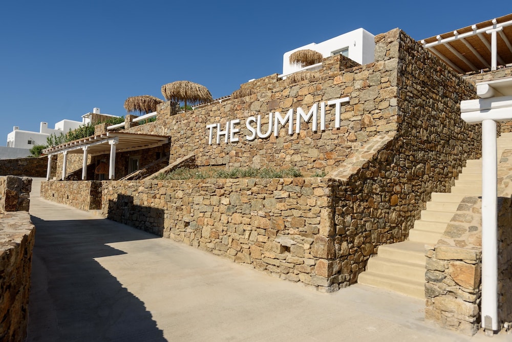 The Summit of Mykonos 63/73