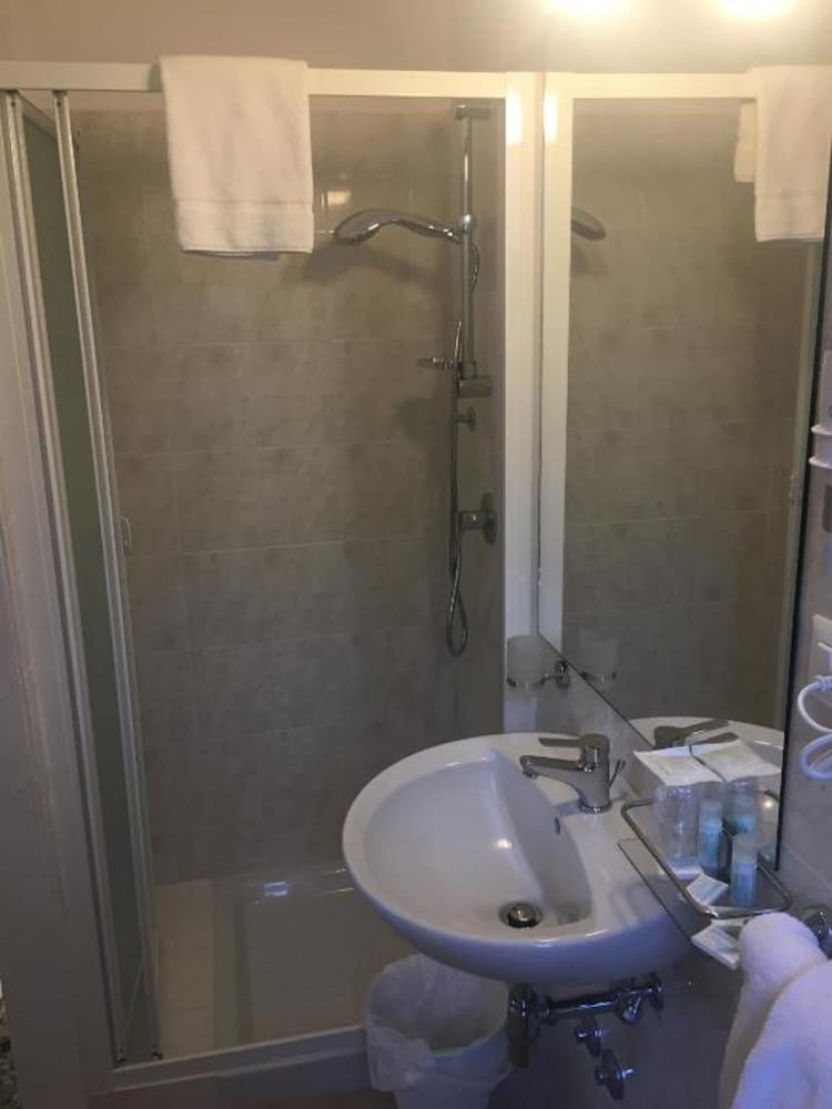 غرفة ثلاثية، Hotel Costa Verde 3/3