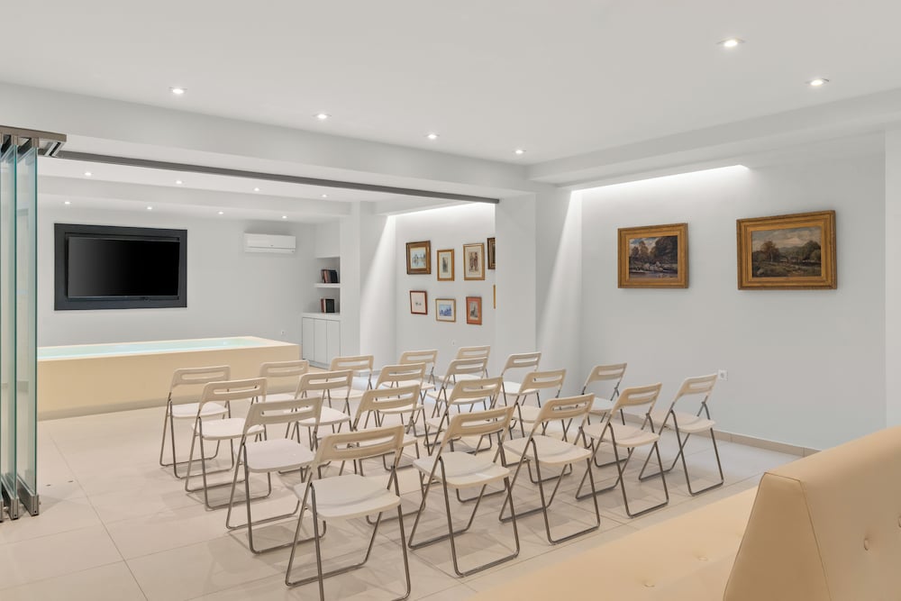 Gallery Central 51/60