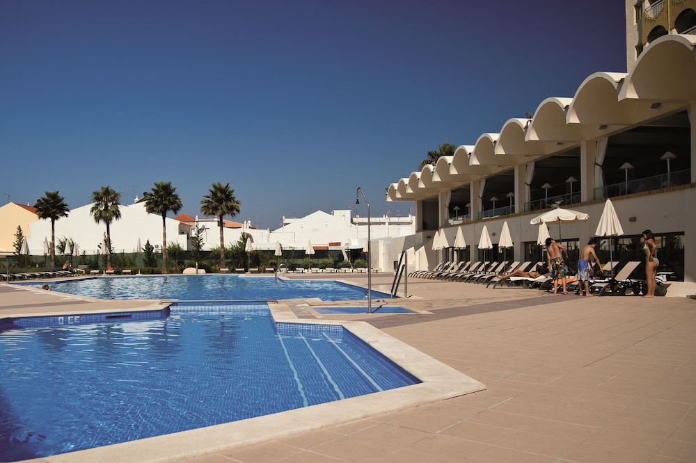 Ozadi Altura Beach Resort 1/68