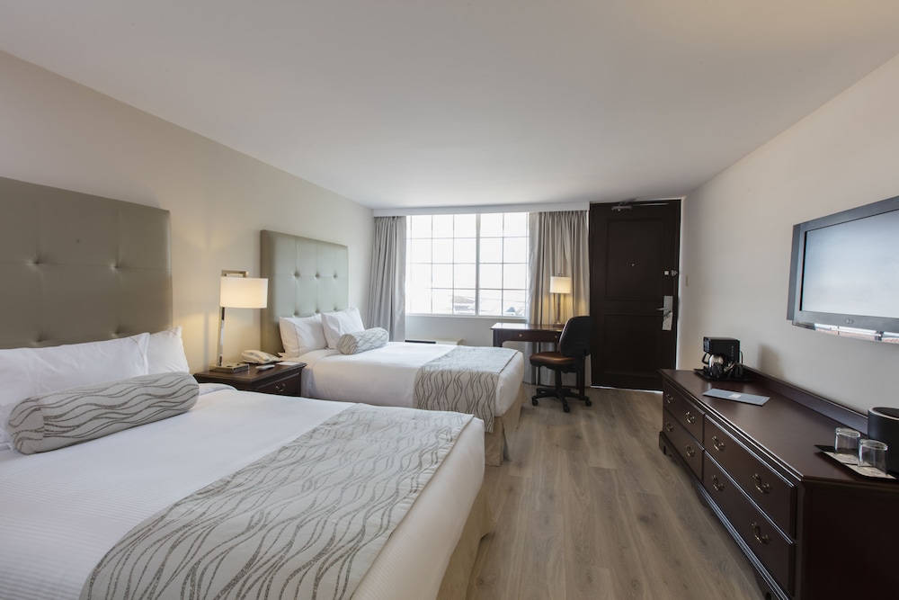 STANDARD, 2 DOUBLE BEDS
