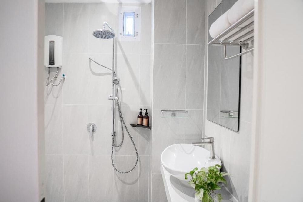 Sirin Hotel & Resident 49/50