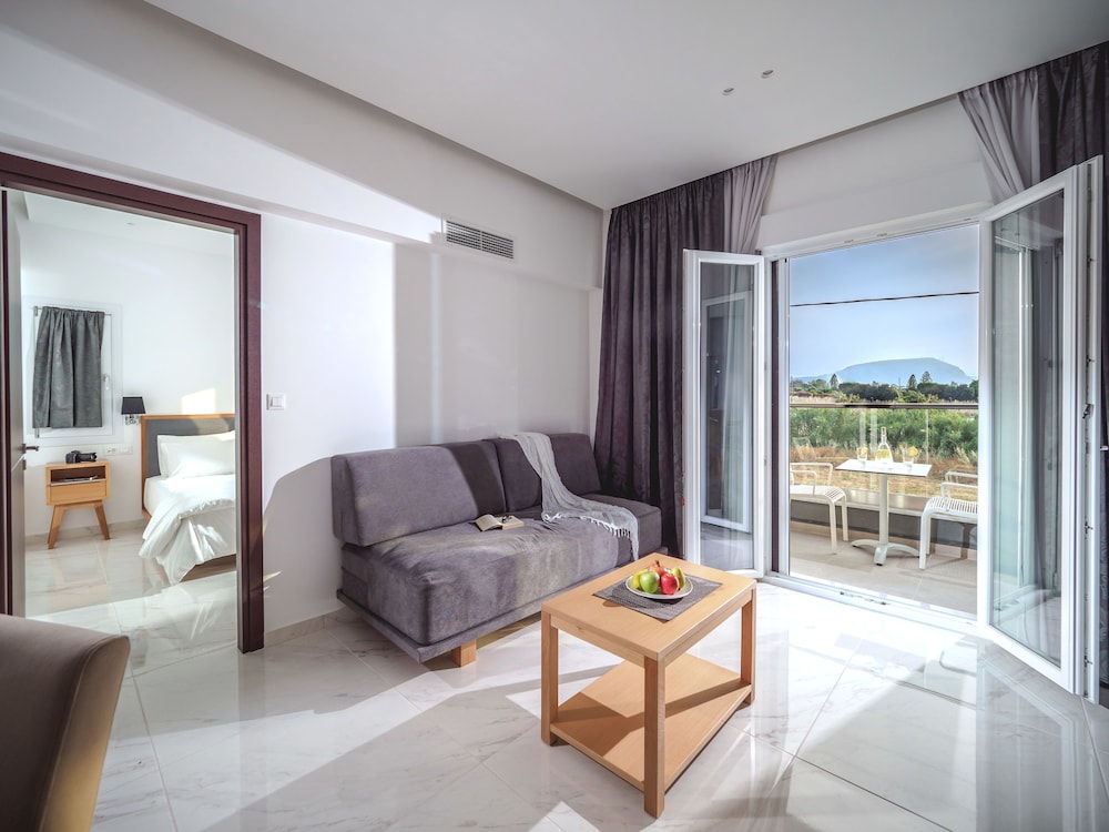 Elysian Suites 39/61