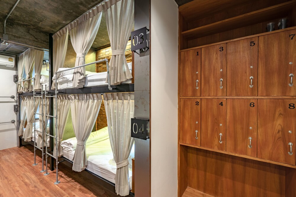 Siam Plug In Hostel 29/50