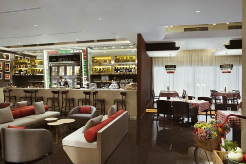 Pearl Rotana Capital Centre 14/20