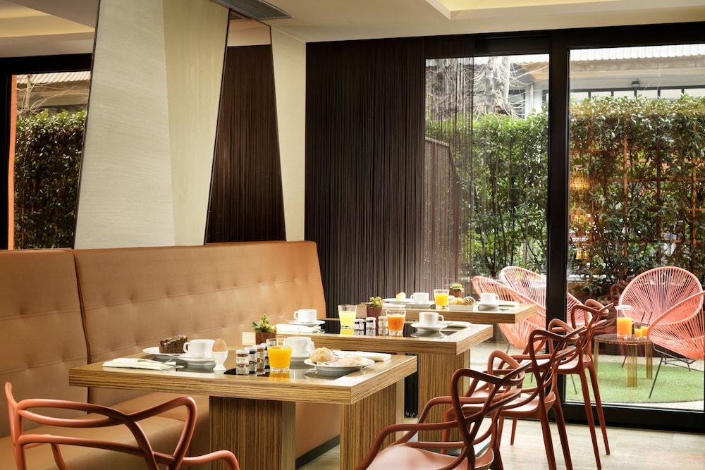 Milan Suite Hotel 50/62