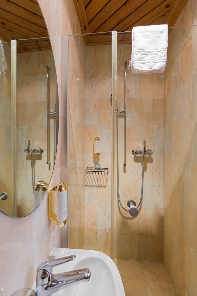 Economy, Double Bed, Private Bathroom