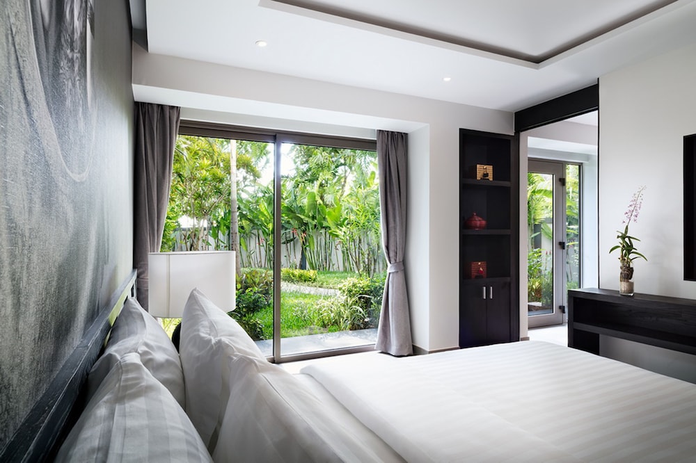 GARDEN, SUITE