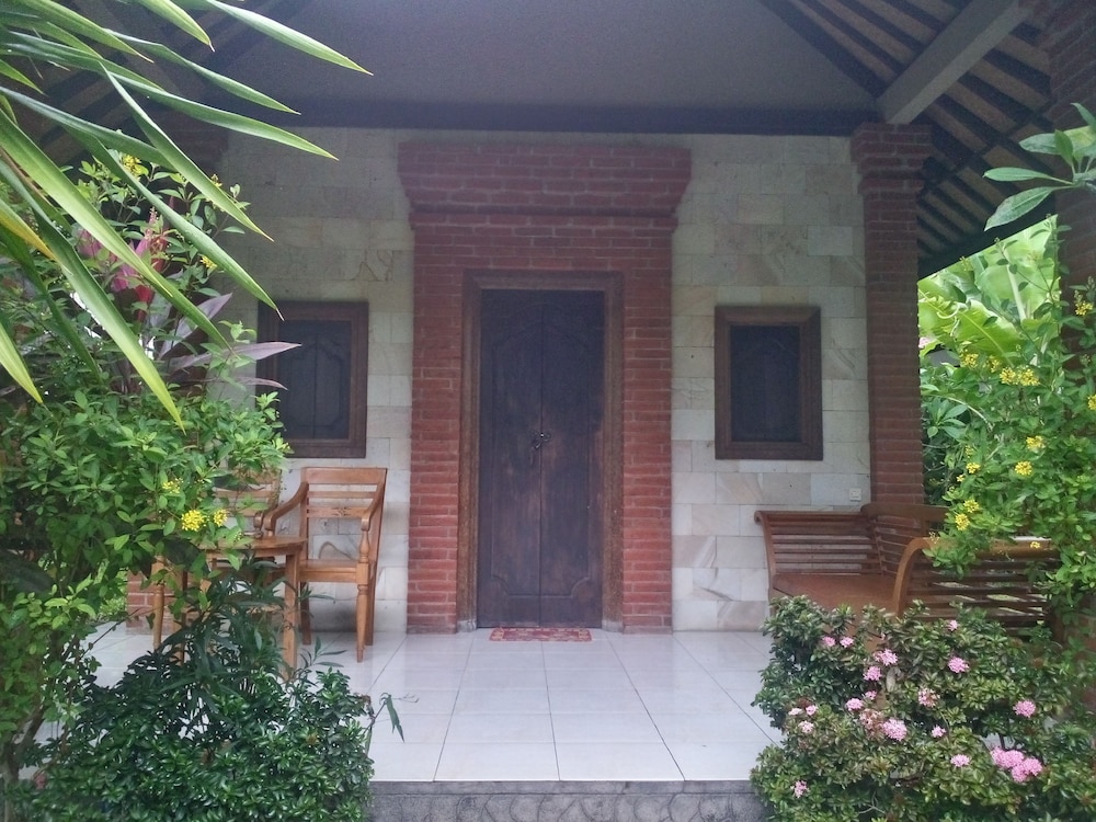 Suka Sari Cottages 8/71