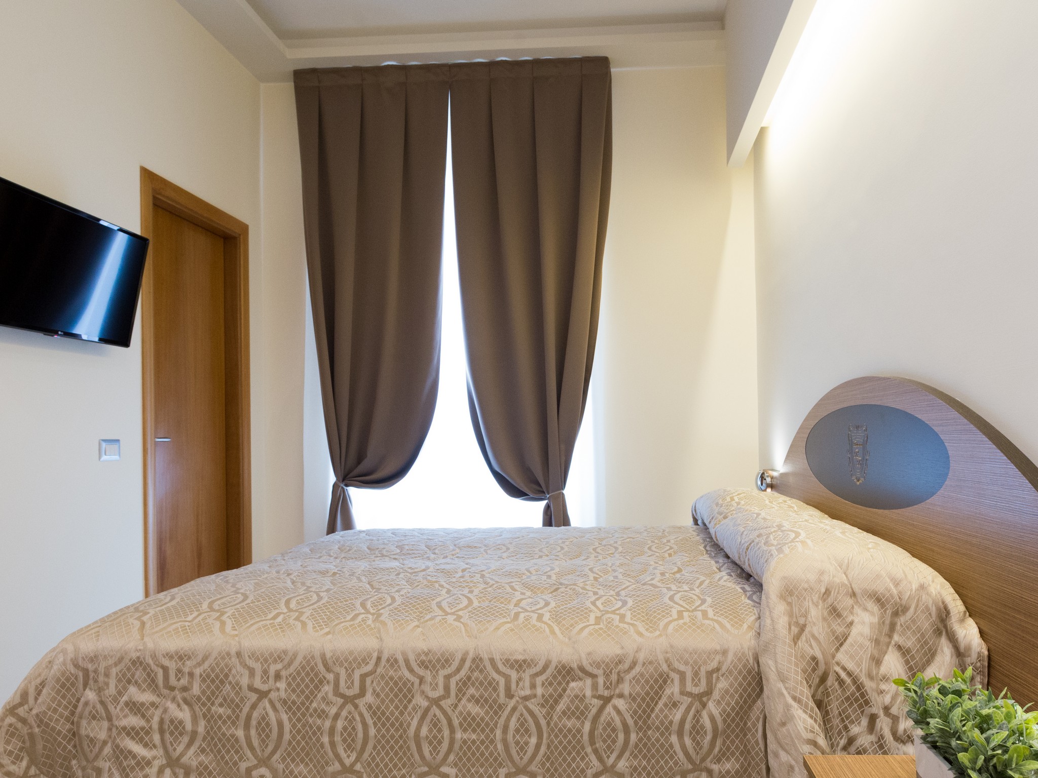 ECONOMY, DOUBLE BED