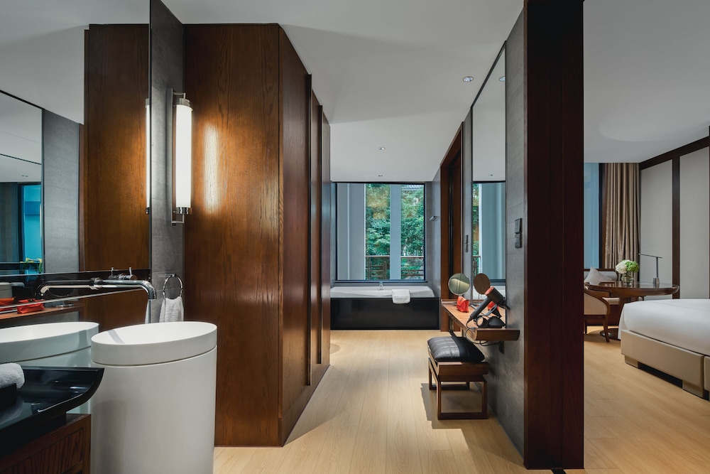 Tonino Lamborghini Hotel Suzhou 50/50