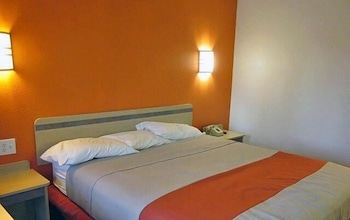 Motel6 Warren, MI - Detroit East 37/54