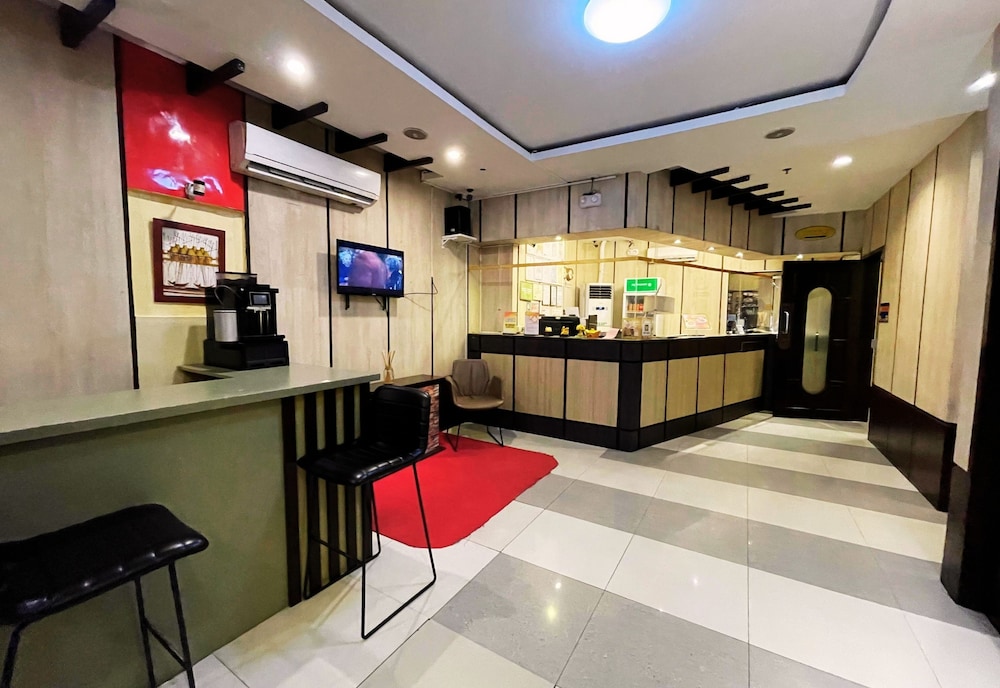 Hotel 99 7/50
