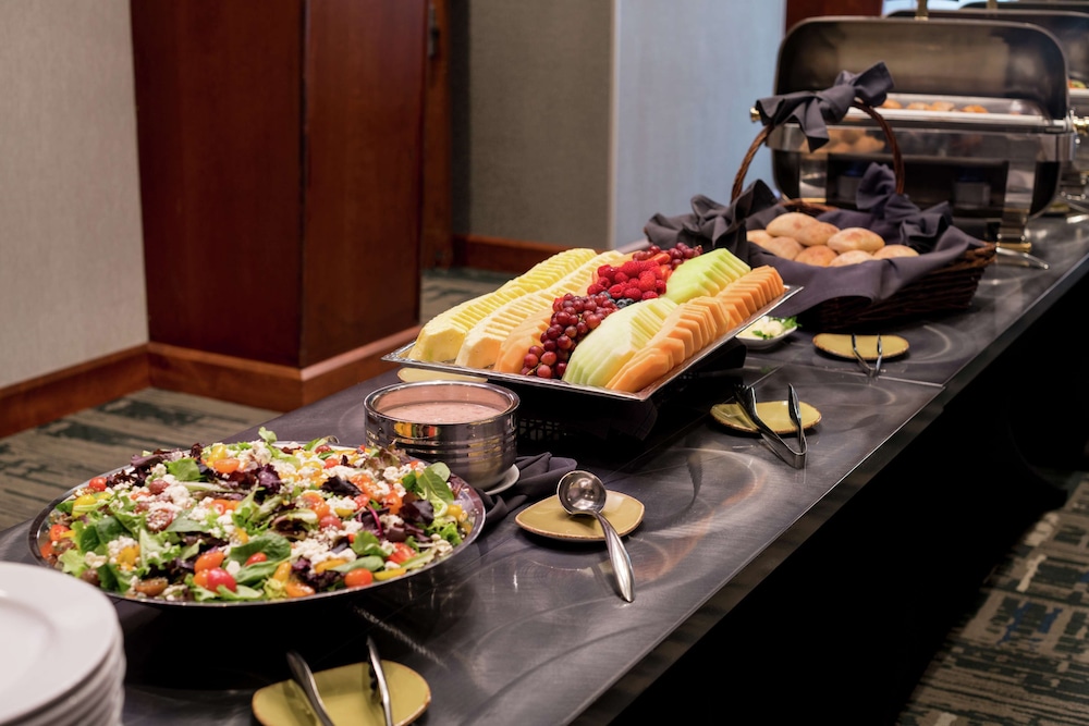 DoubleTree by Hilton Hotel San Francisco Airport North 70/81
