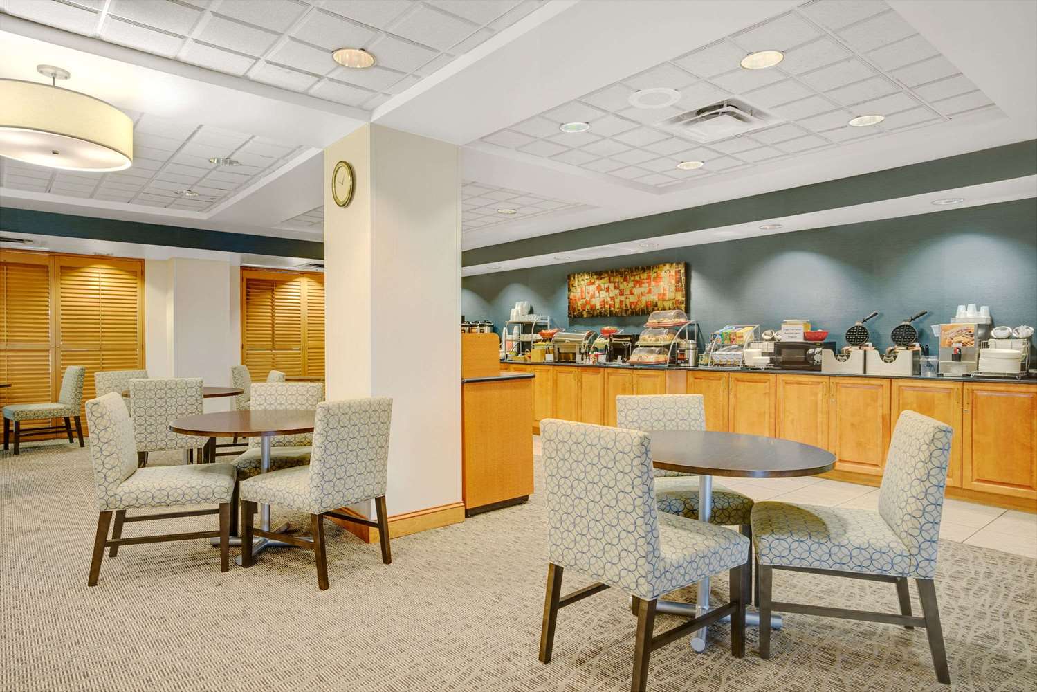 Wingate by Wyndham Fargo 6/12