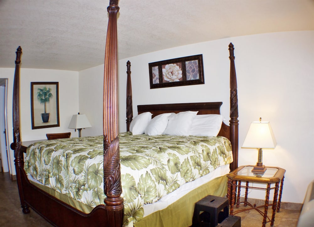 At Home Inn 13/51