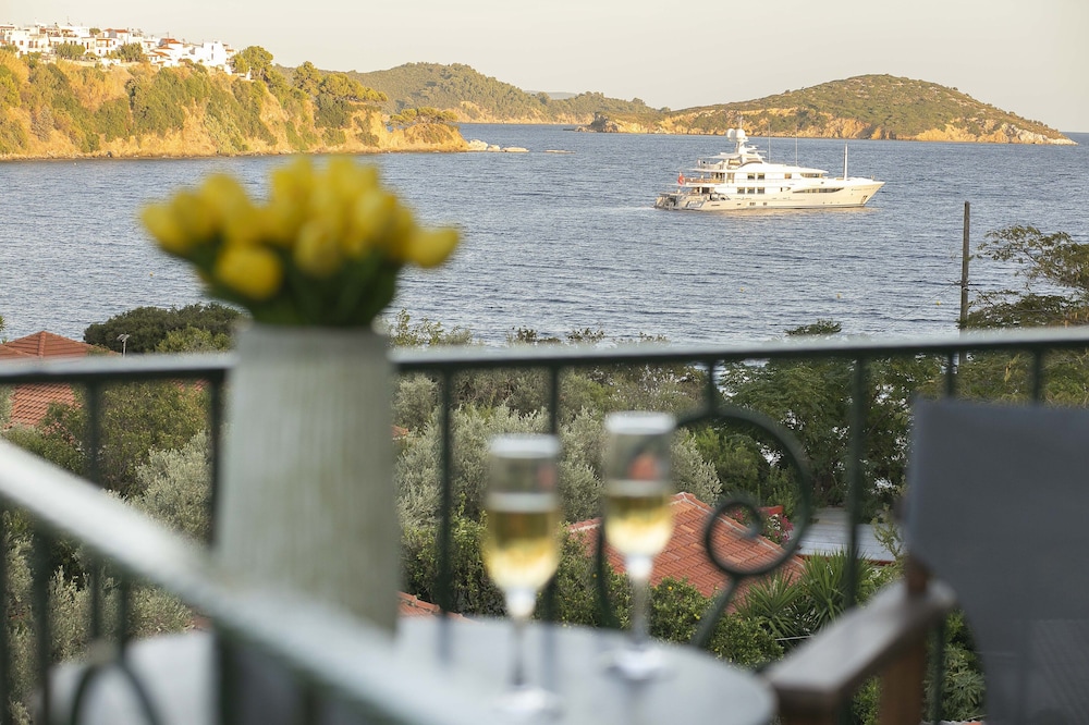 Nimfi Hotel, Skiathos 49/50