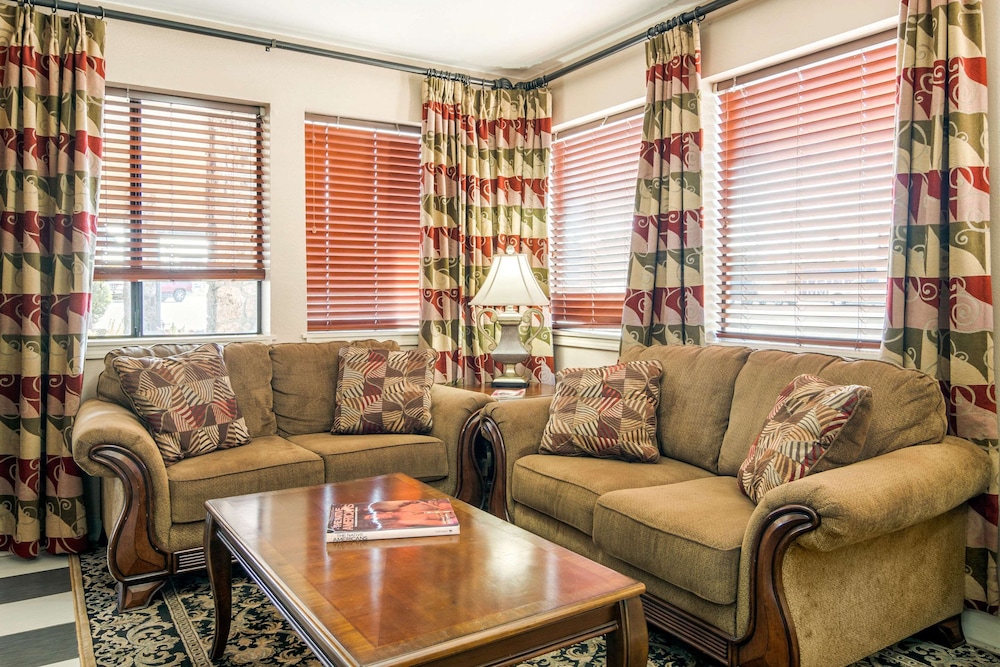 Quality Inn Klamath Falls - Crater Lake Gateway 30/41