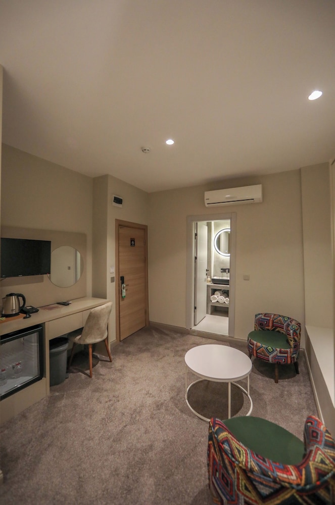 Dove Hotel 31/47